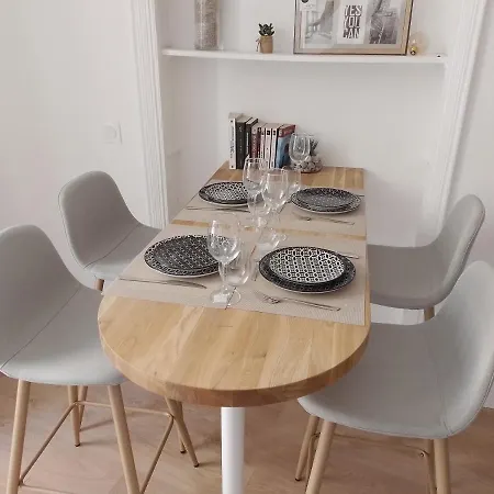 Apartament Mezzanine Hyper Centre, Au Pied Du Castillet