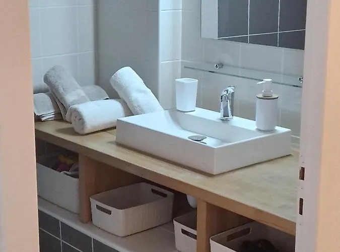 Mezzanine Hyper Centre, Au Pied Du Castillet *