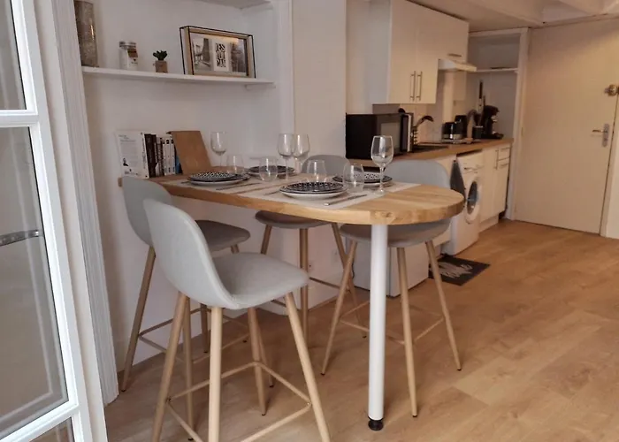 Mezzanine Hyper Centre, Au Pied Du Castillet *