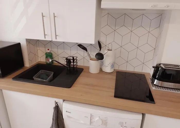 Mezzanine Hyper Centre, Au Pied Du Castillet *